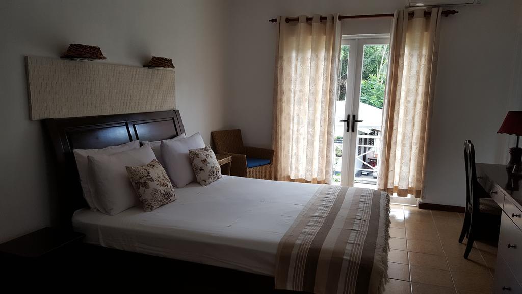 Villa Kayola - Self Catering Pointe La Rue Extérieur photo