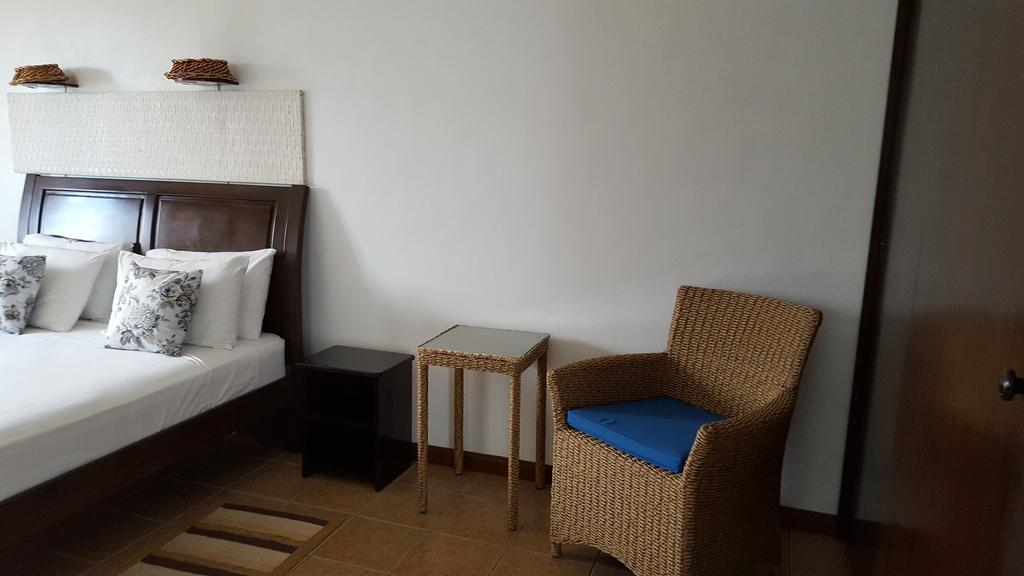 Villa Kayola - Self Catering Pointe La Rue Extérieur photo