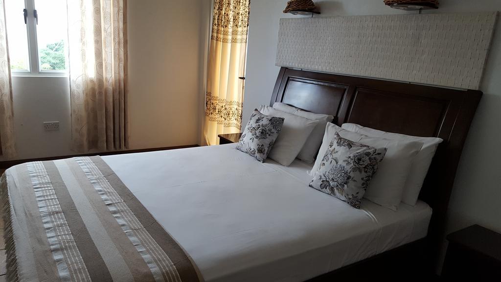 Villa Kayola - Self Catering Pointe La Rue Extérieur photo