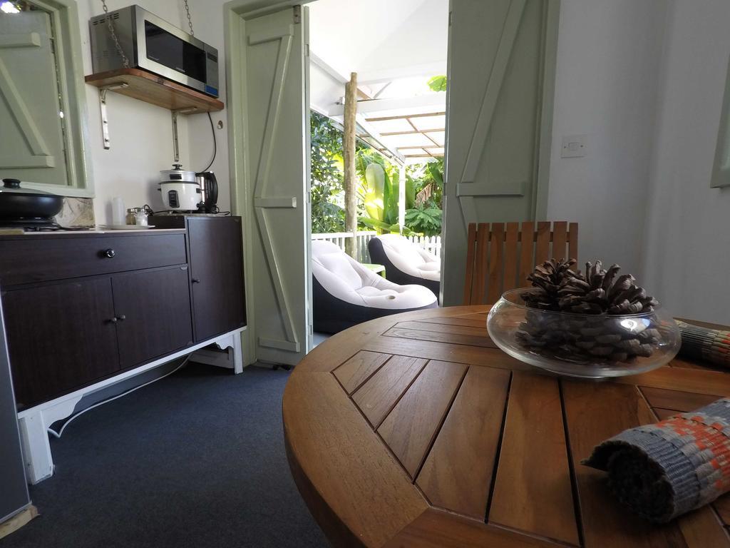 Villa Kayola - Self Catering Pointe La Rue Extérieur photo
